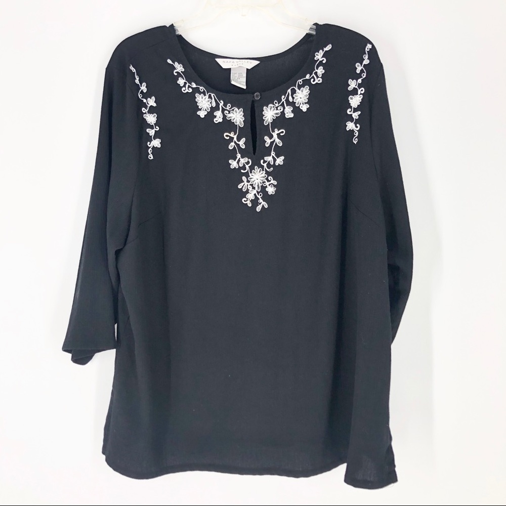 Napa Valley Women’s 2X Black Embroidered Tunic Top